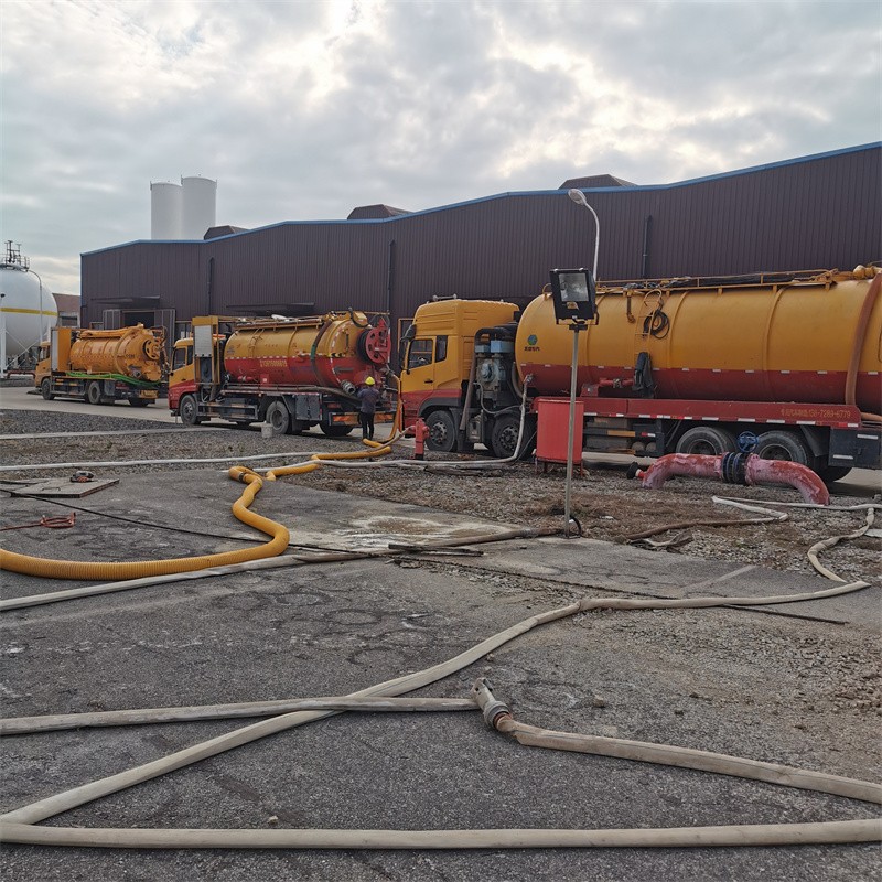 甘泉污水池清理